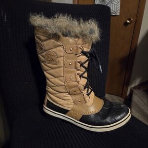 Sorel Women's Joan Of Arctic Black and Tan Winter Boots